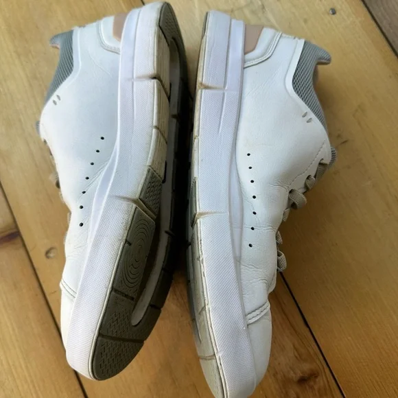 On Running The Roger Advantage White Rose Womens 8 Tennis Shoe Sneaker - Picture 4 of 10